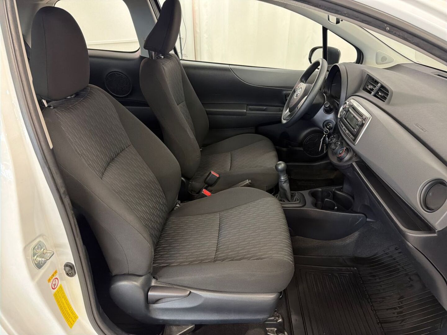 TOYOTA Yaris 2014