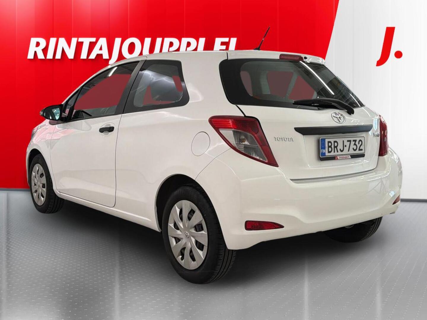 TOYOTA Yaris 2014