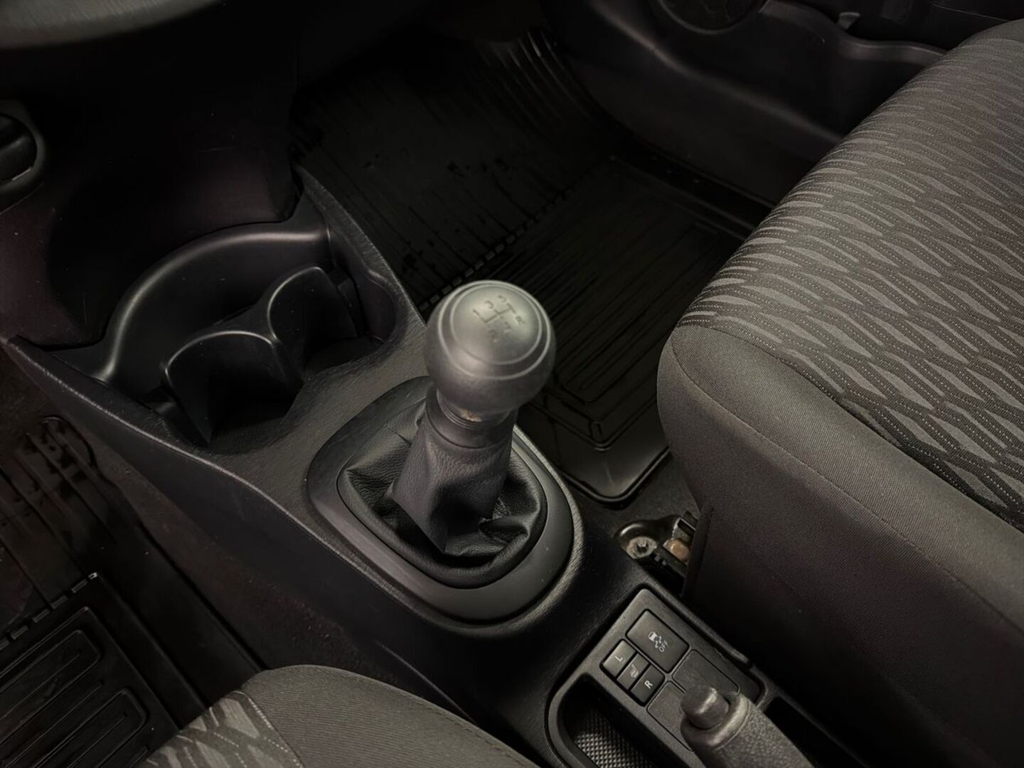 TOYOTA Yaris 2014