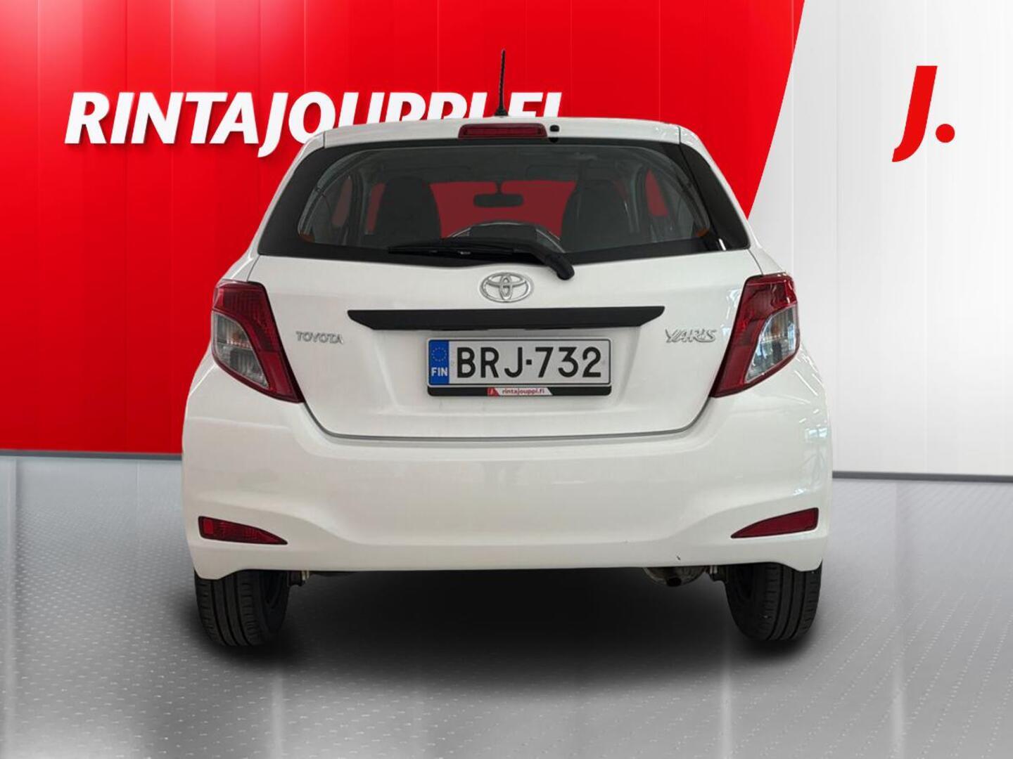 TOYOTA Yaris 2014