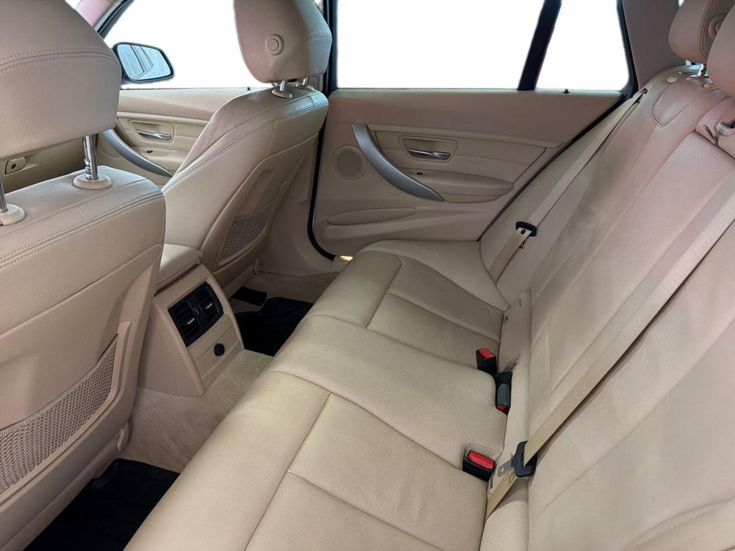 BMW 320 10