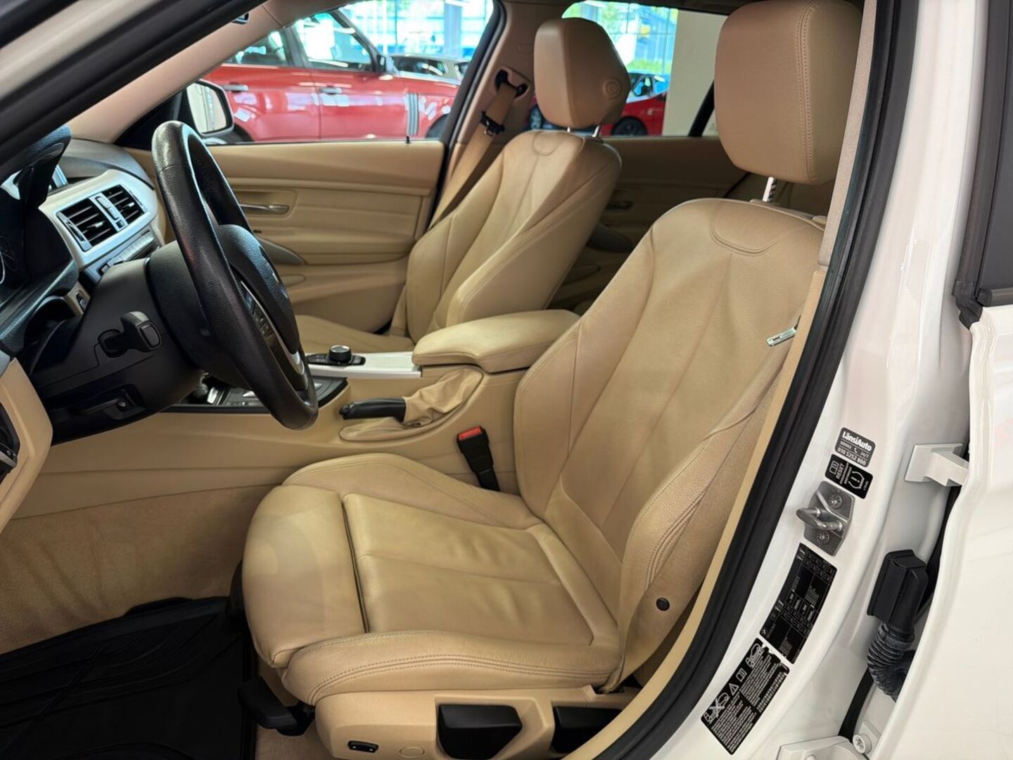 BMW 320 18