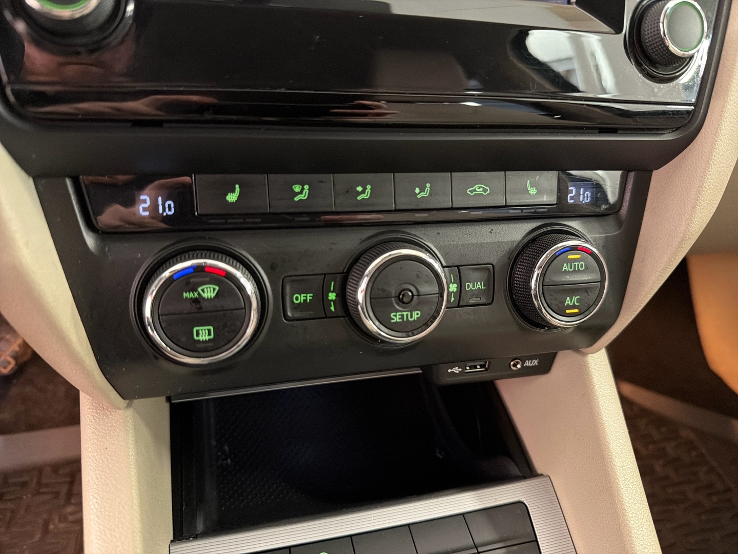 SKODA Octavia 2015