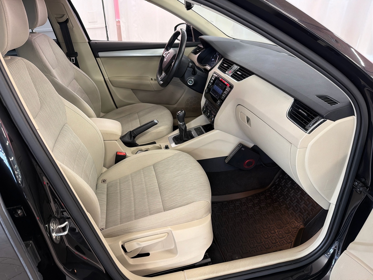 SKODA Octavia 2015