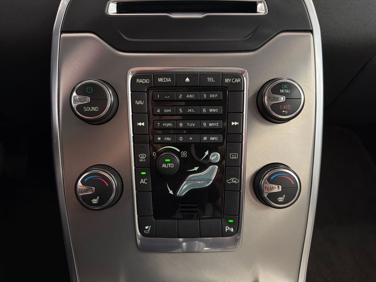 VOLVO S80 2012