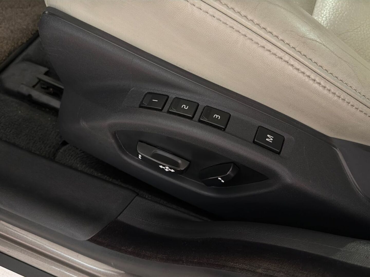 VOLVO S80 2012