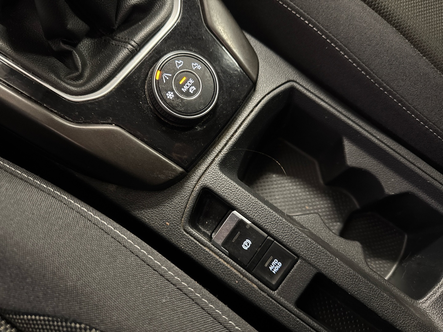 VOLKSWAGEN T-Roc 2019