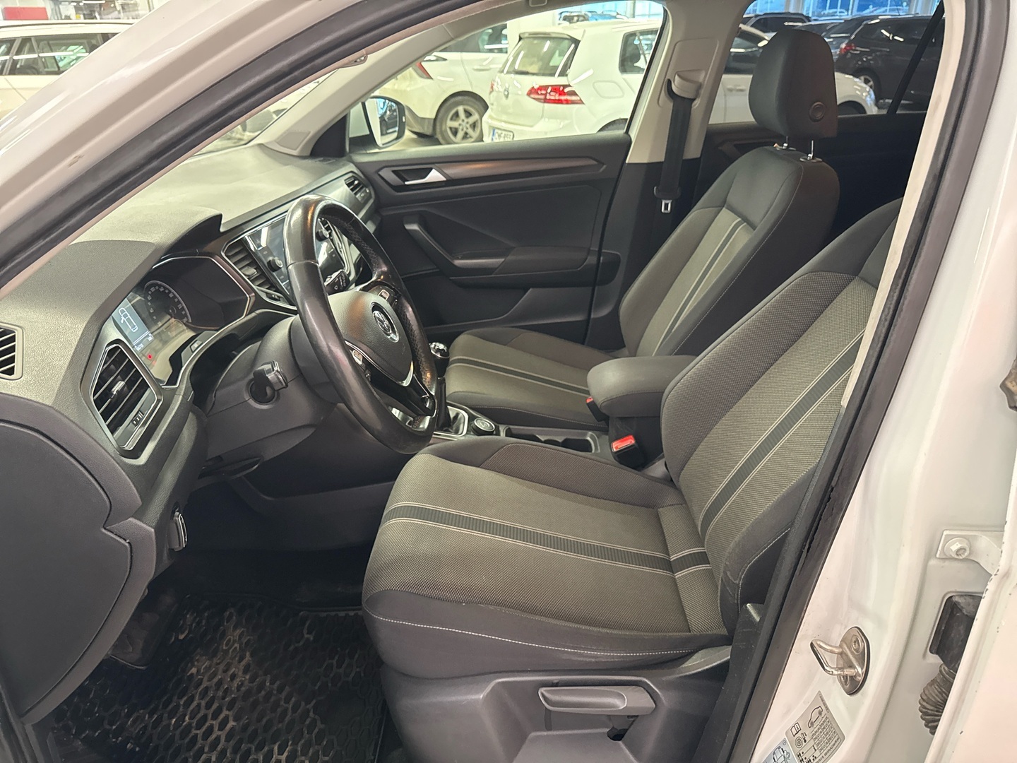 VOLKSWAGEN T-Roc 2019