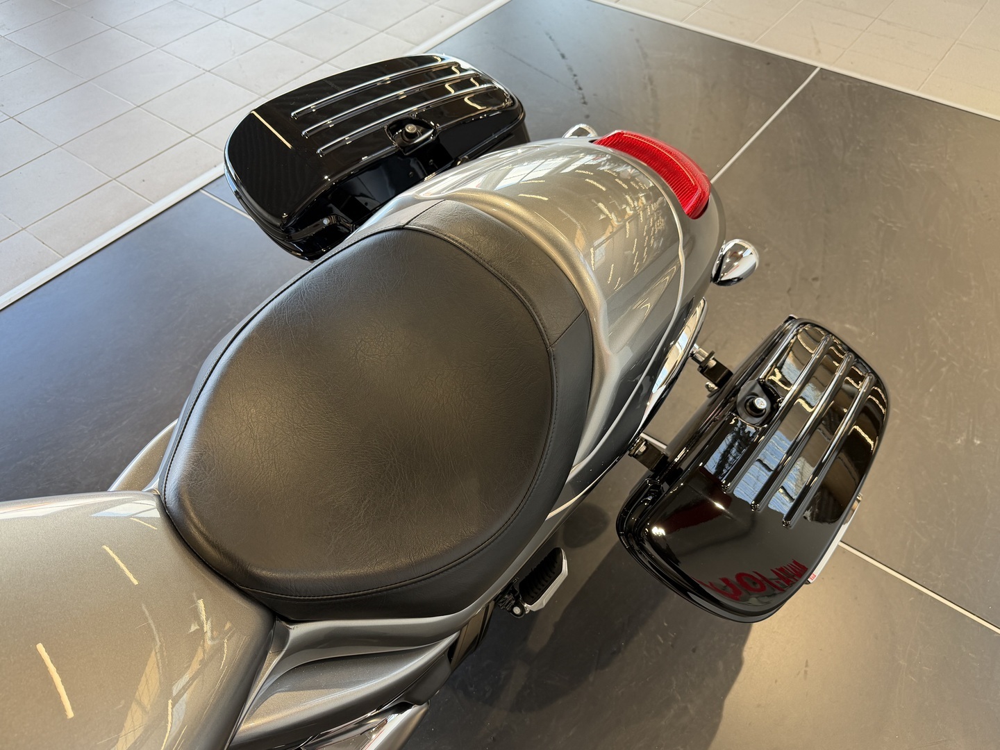 SUZUKI INTRUDER 2008