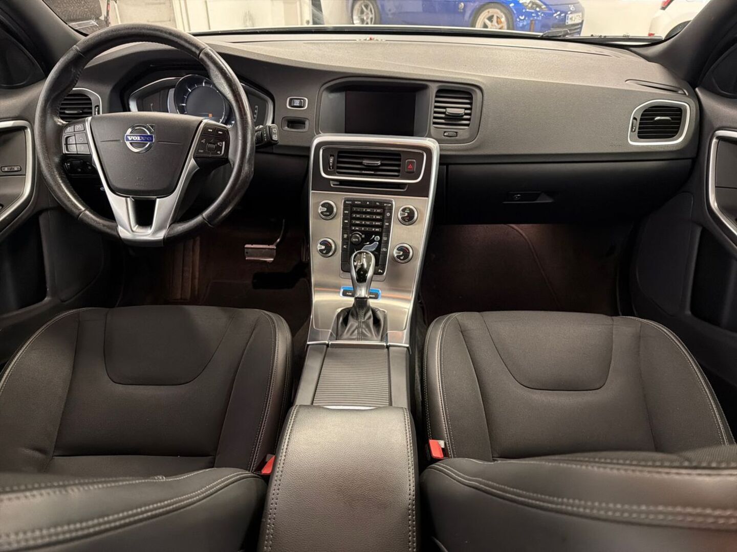 VOLVO V60 2017