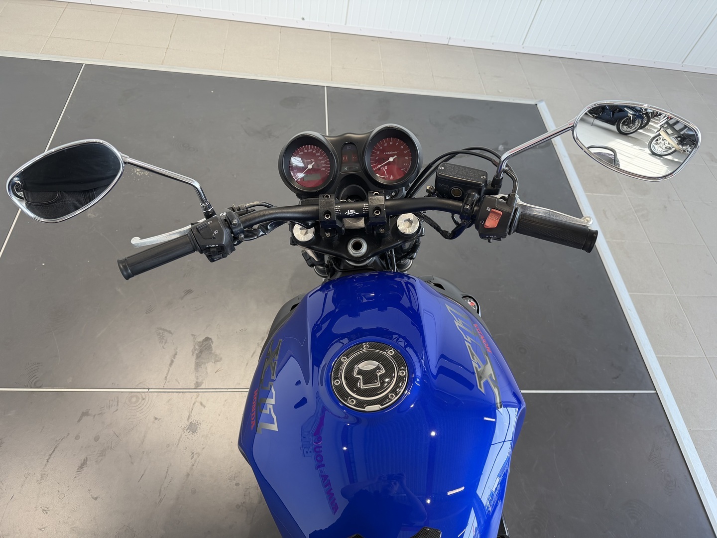 HONDA X11 2003