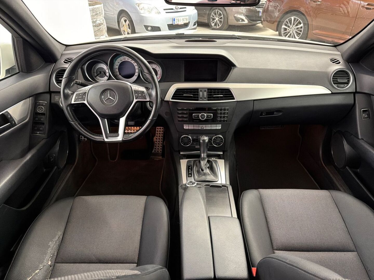 MERCEDES-BENZ C 2011