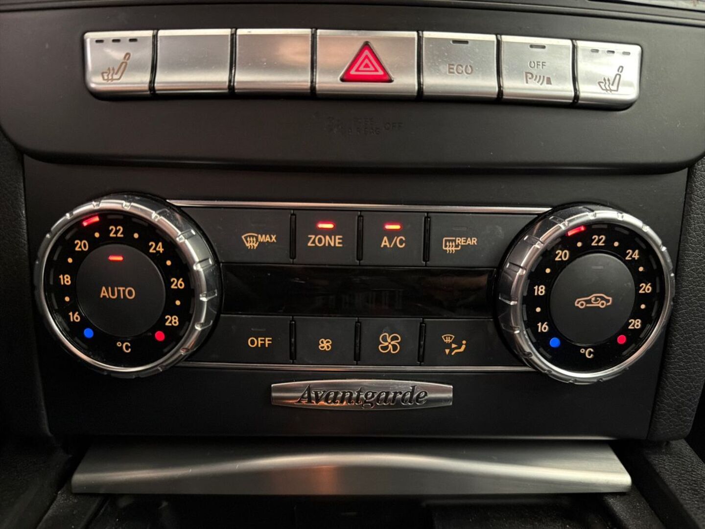 MERCEDES-BENZ C 2011