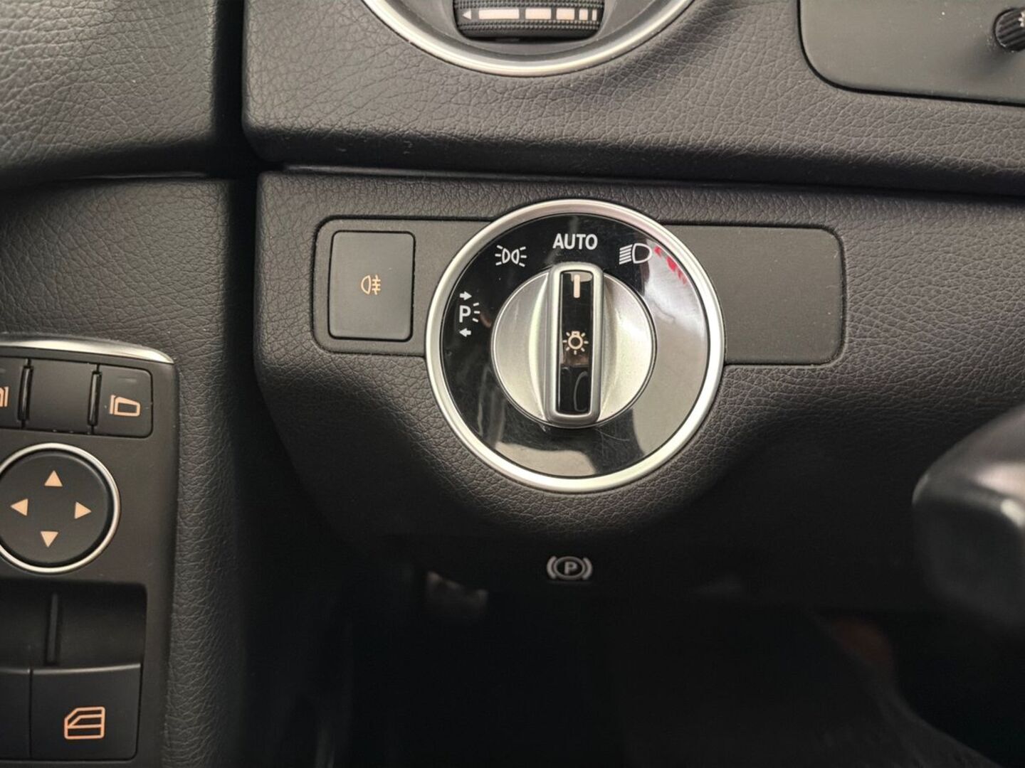 MERCEDES-BENZ C 2011