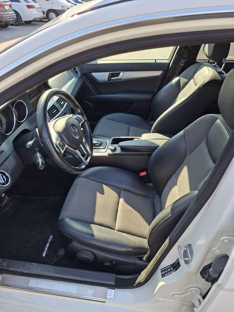 MERCEDES-BENZ C 2011