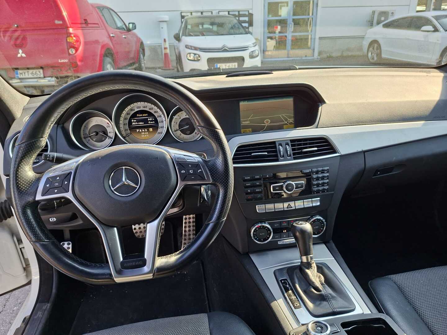 MERCEDES-BENZ C 2011