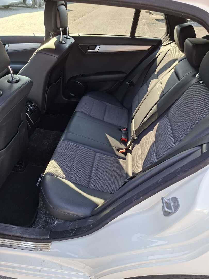 MERCEDES-BENZ C 2011