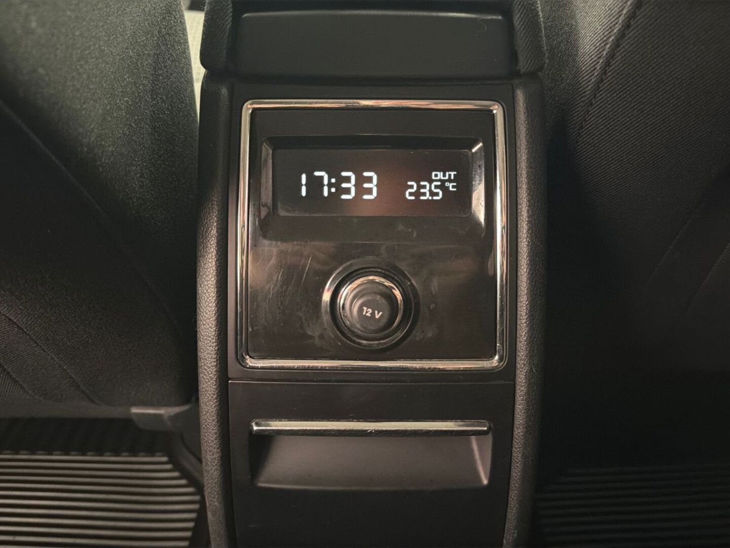 SKODA Superb 2012