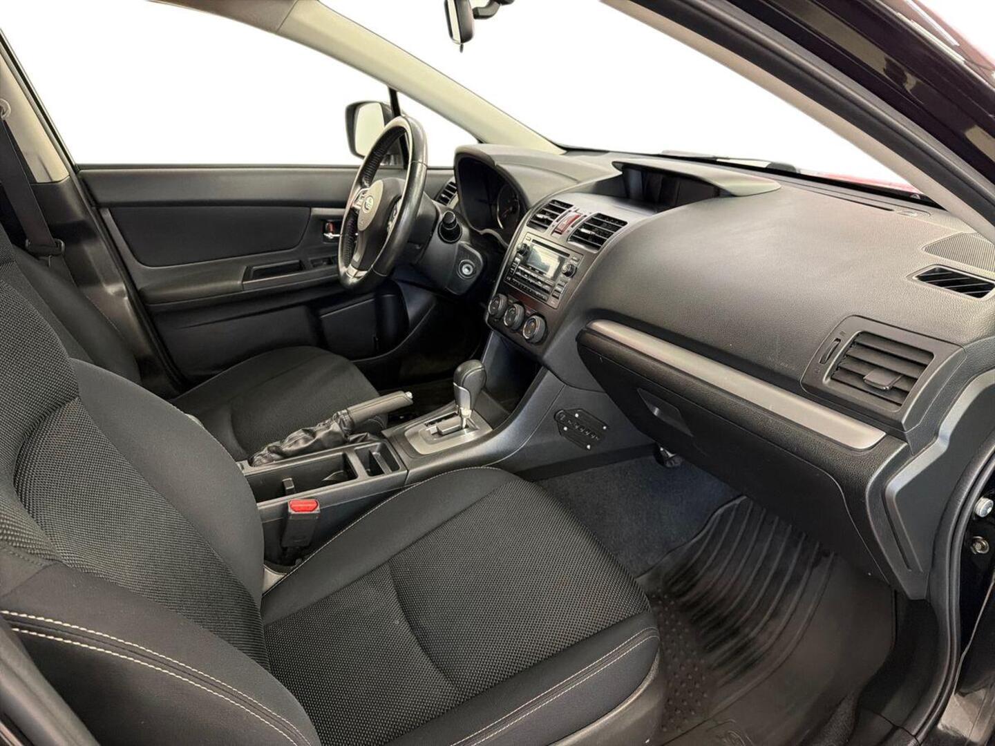 SUBARU XV 2012