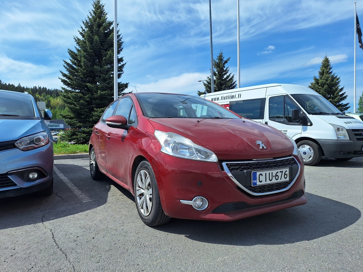 PEUGEOT 208 2012