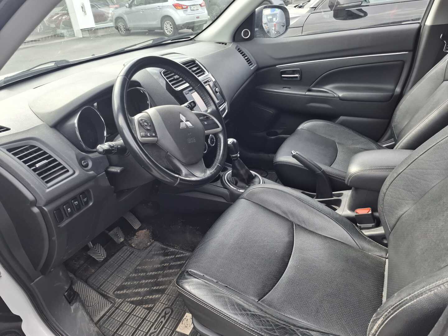MITSUBISHI ASX 2015