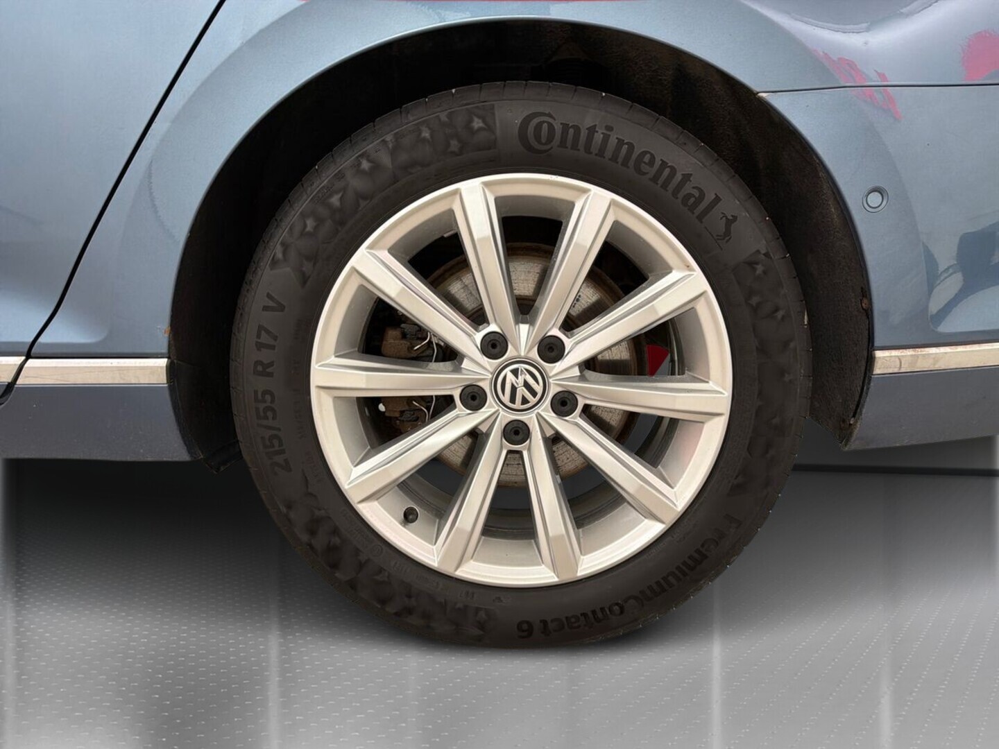VOLKSWAGEN Passat 13