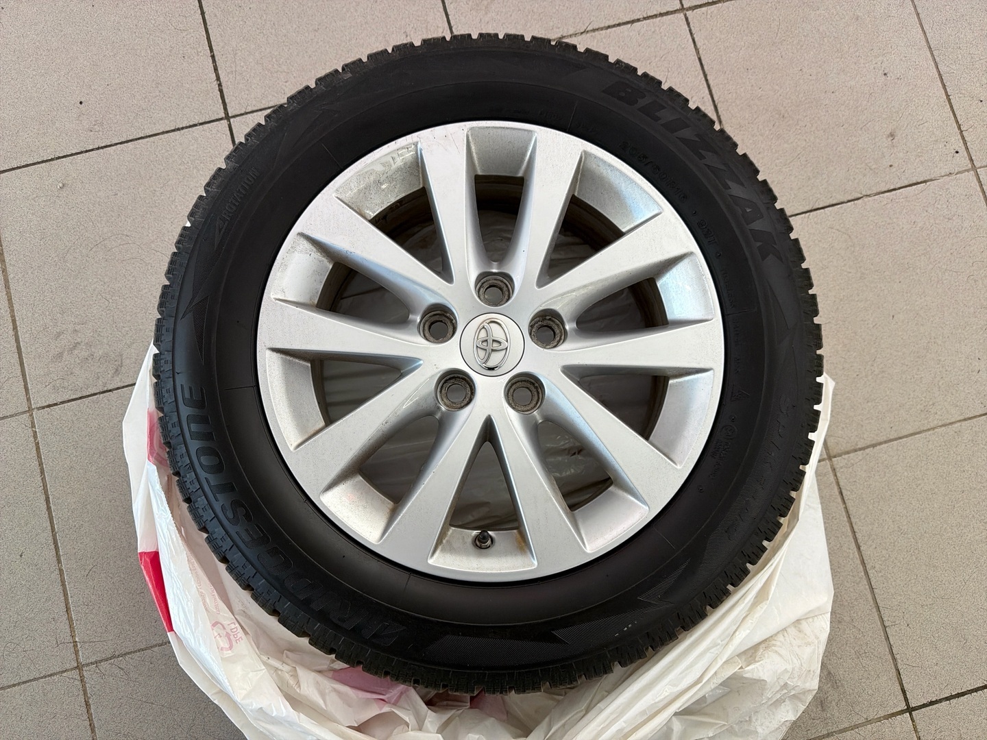 TOYOTA Avensis 2017