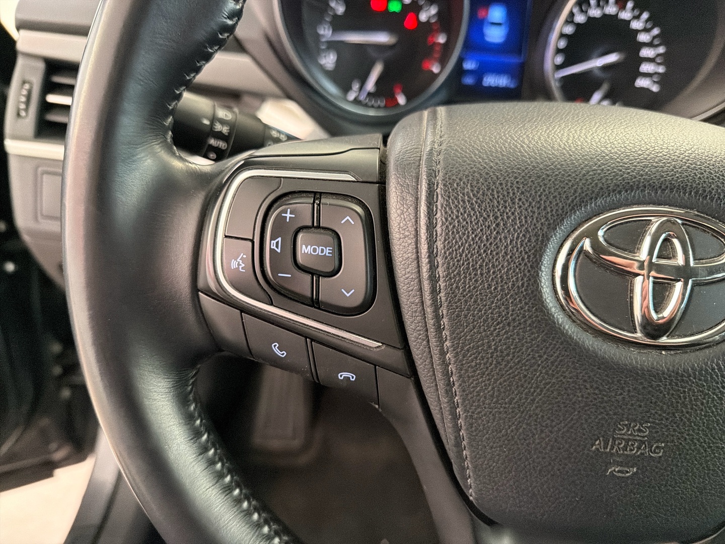 TOYOTA Avensis 2017