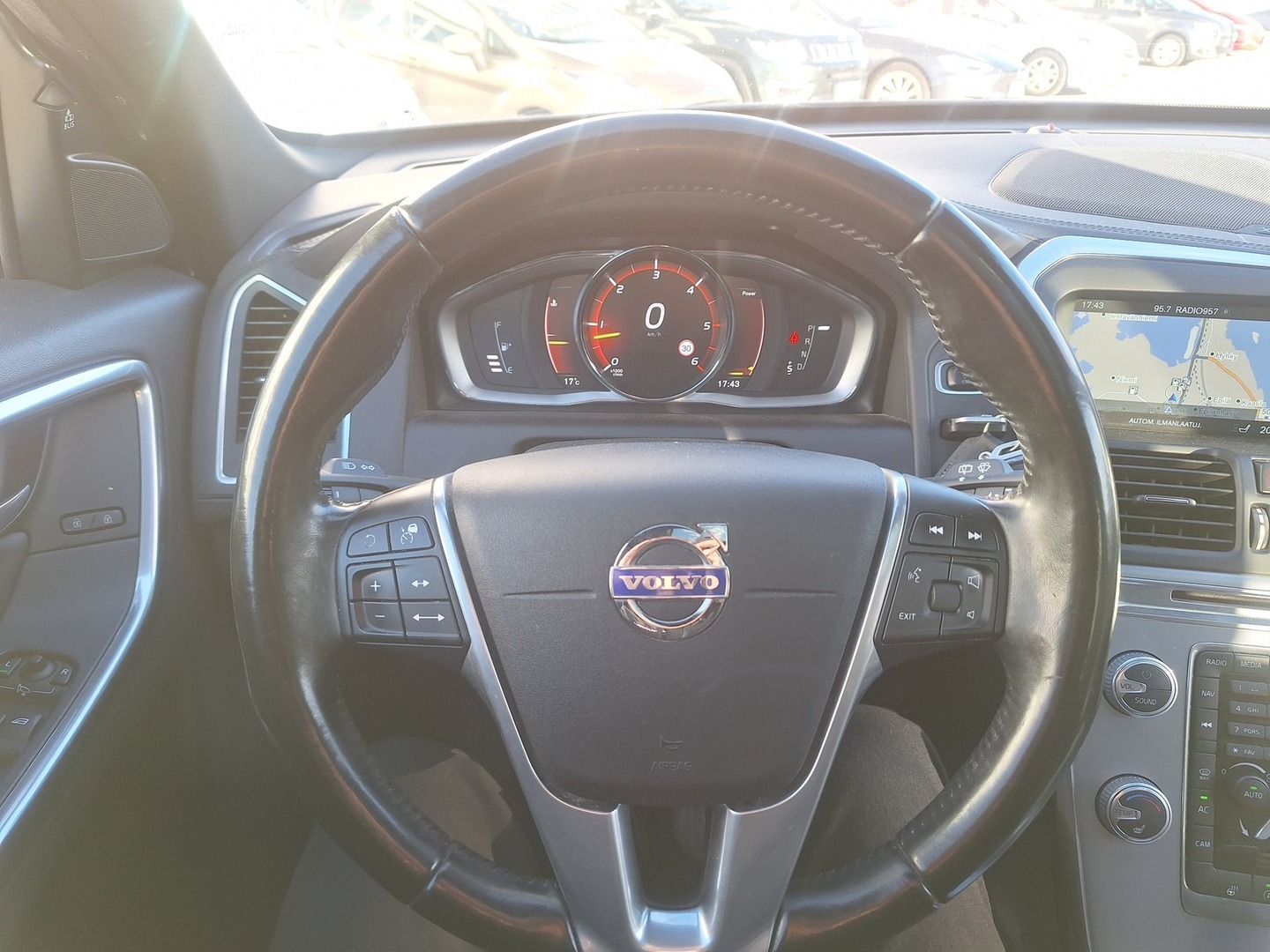 VOLVO XC60 2016
