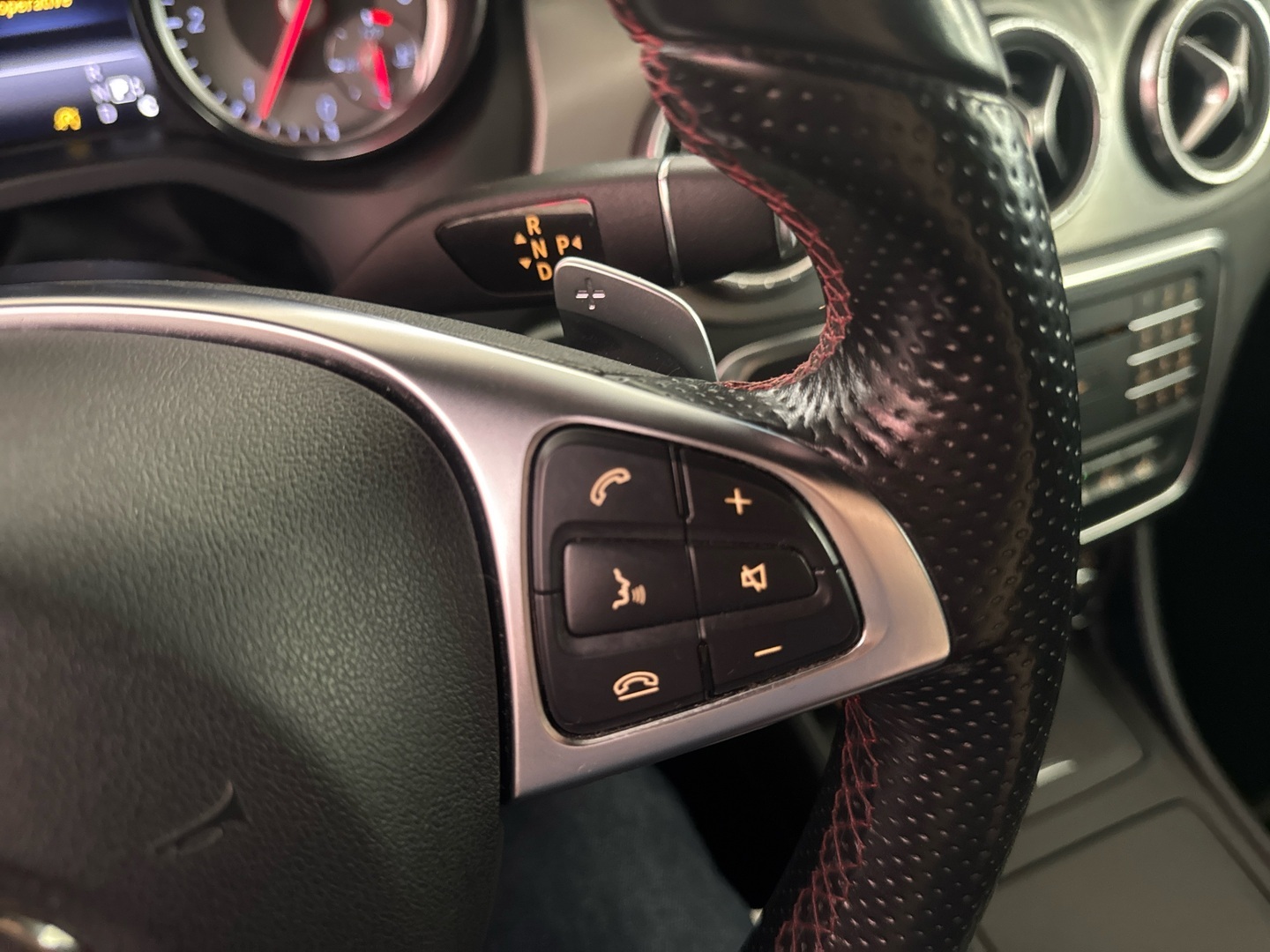 MERCEDES-BENZ CLA 2015