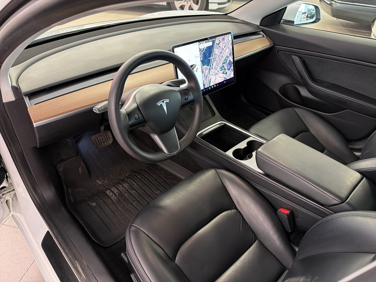 TESLA Model 3 2021