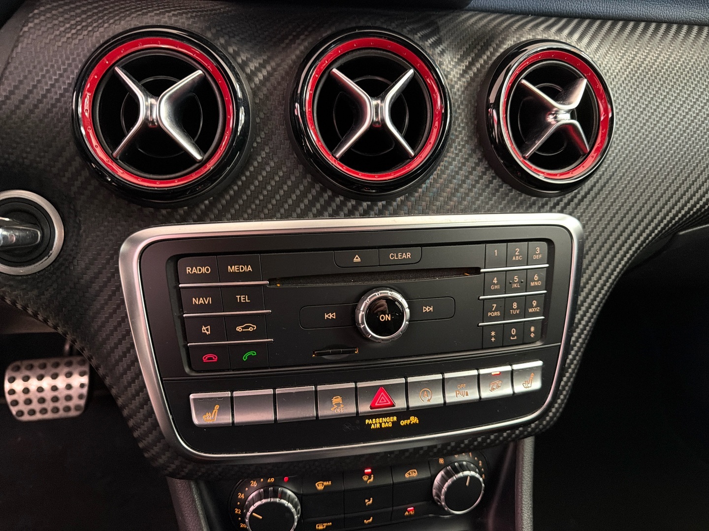 MERCEDES-BENZ A 2017