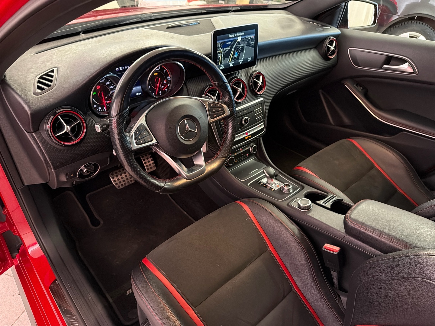 MERCEDES-BENZ A 2017