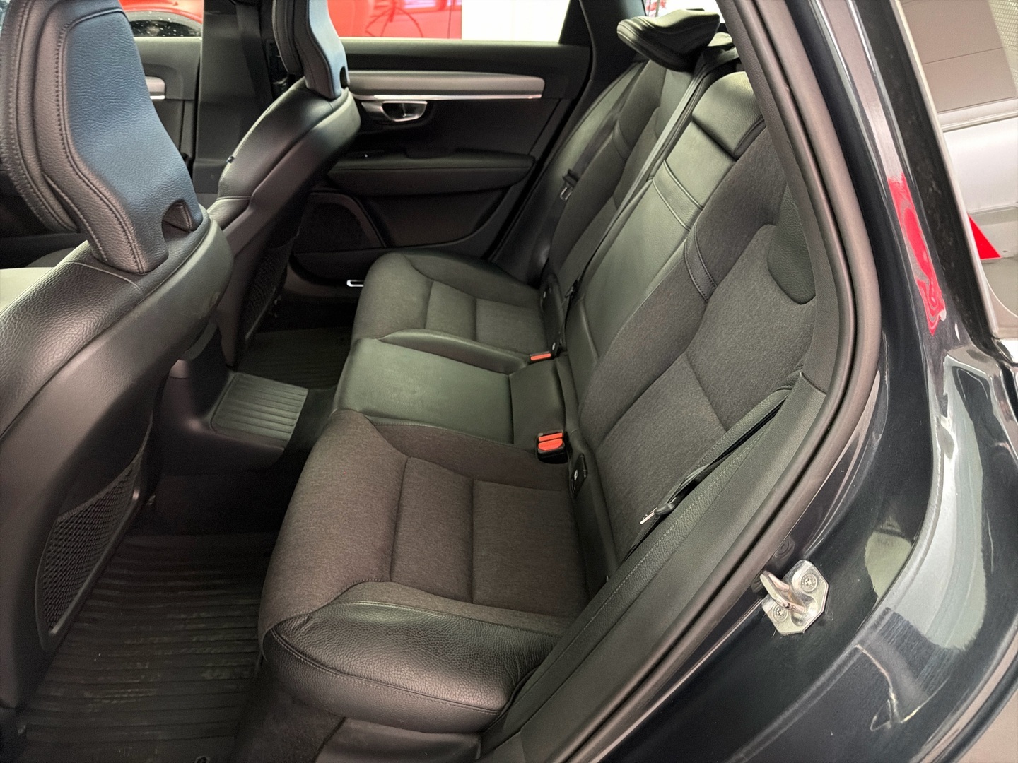 VOLVO V90 2020