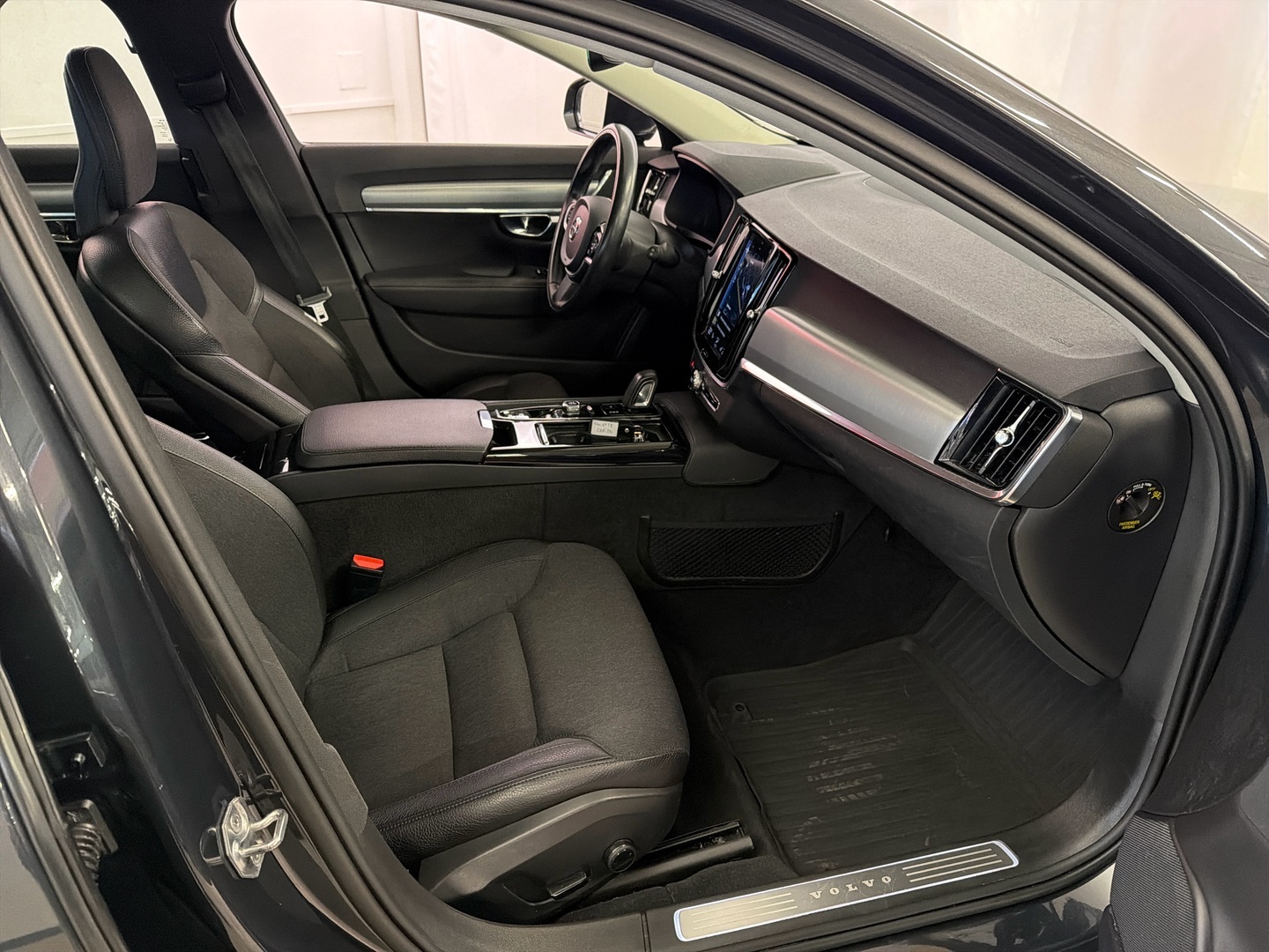VOLVO V90 2020