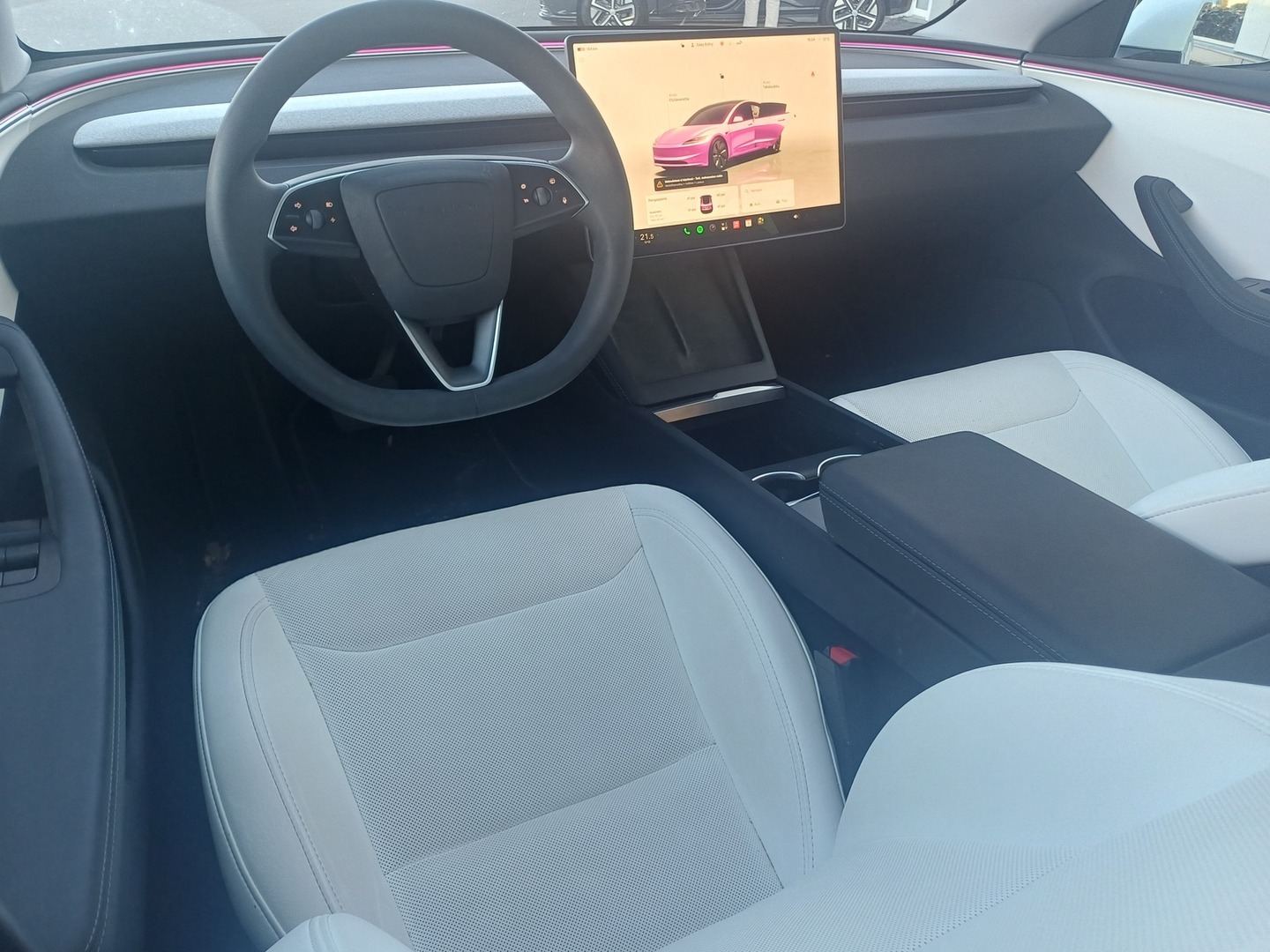 TESLA Model 3 2024
