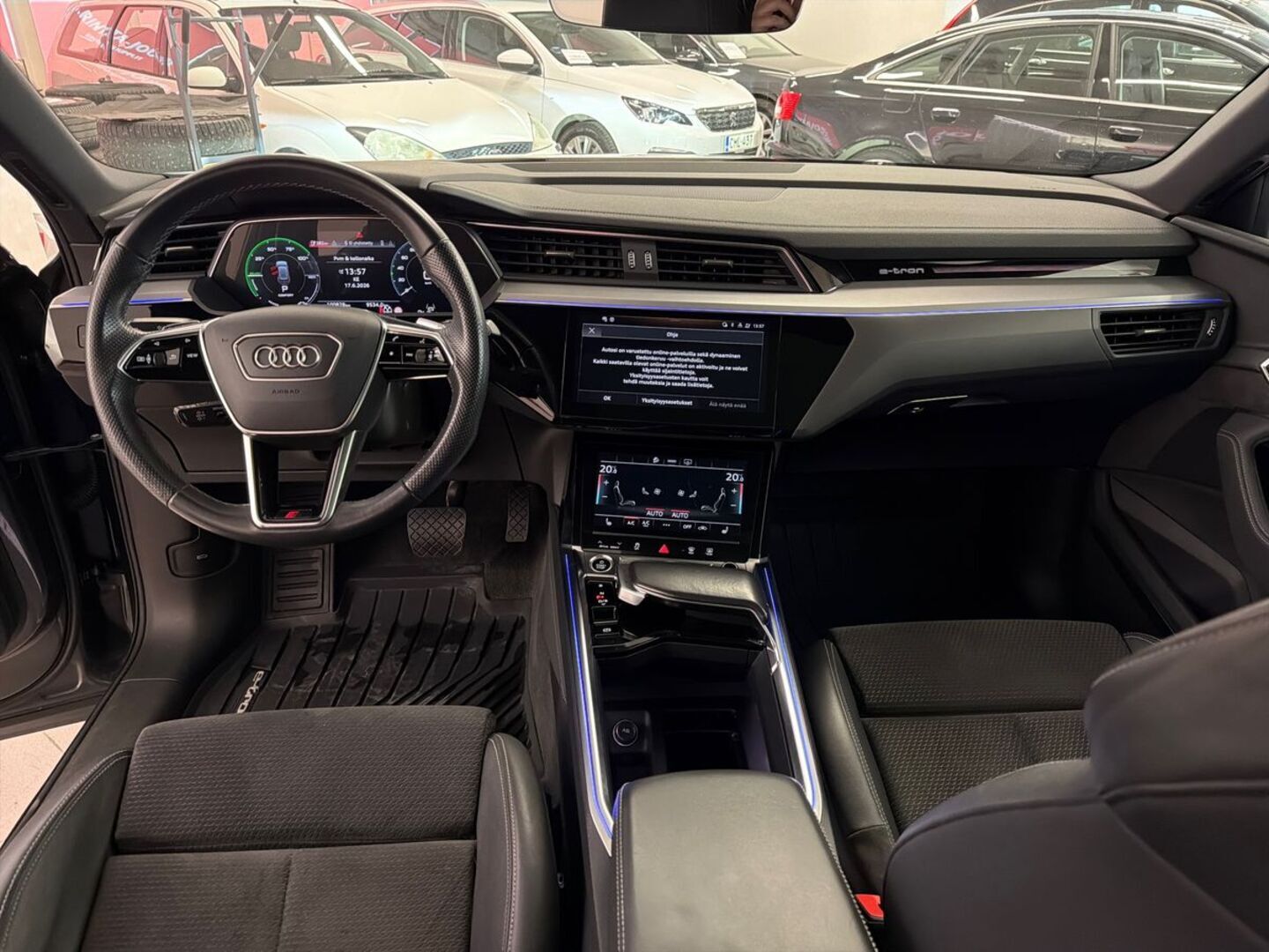 AUDI e-tron 2021