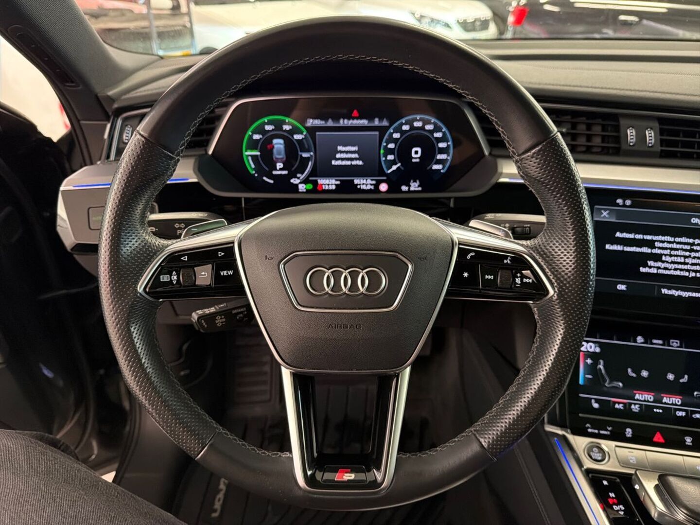 AUDI e-tron 2021
