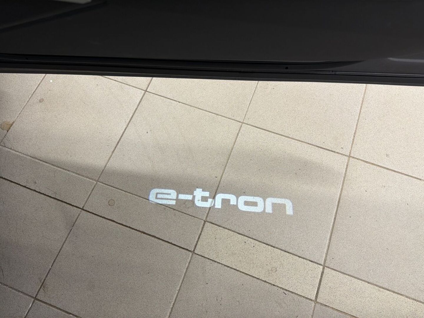 AUDI e-tron 2021