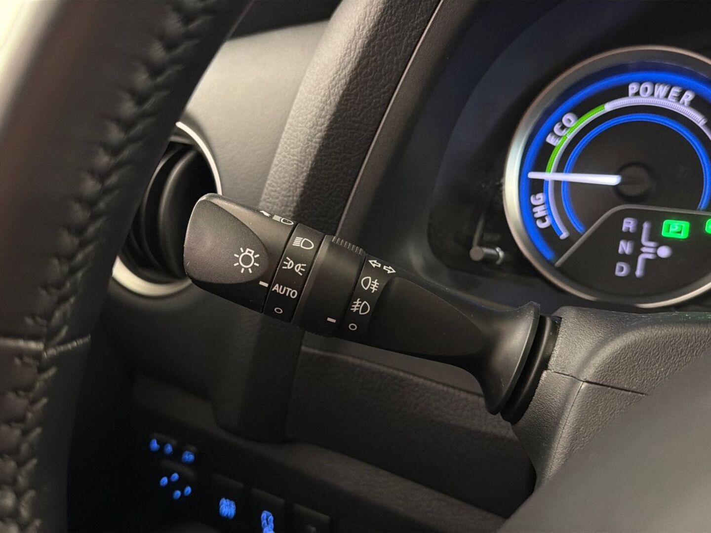 TOYOTA Auris 2015