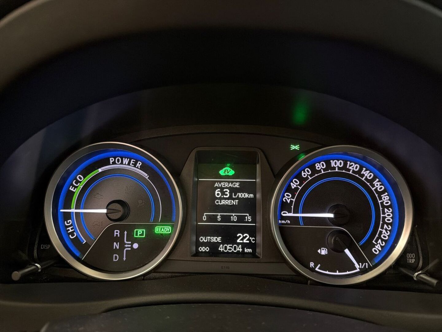 TOYOTA Auris 2015