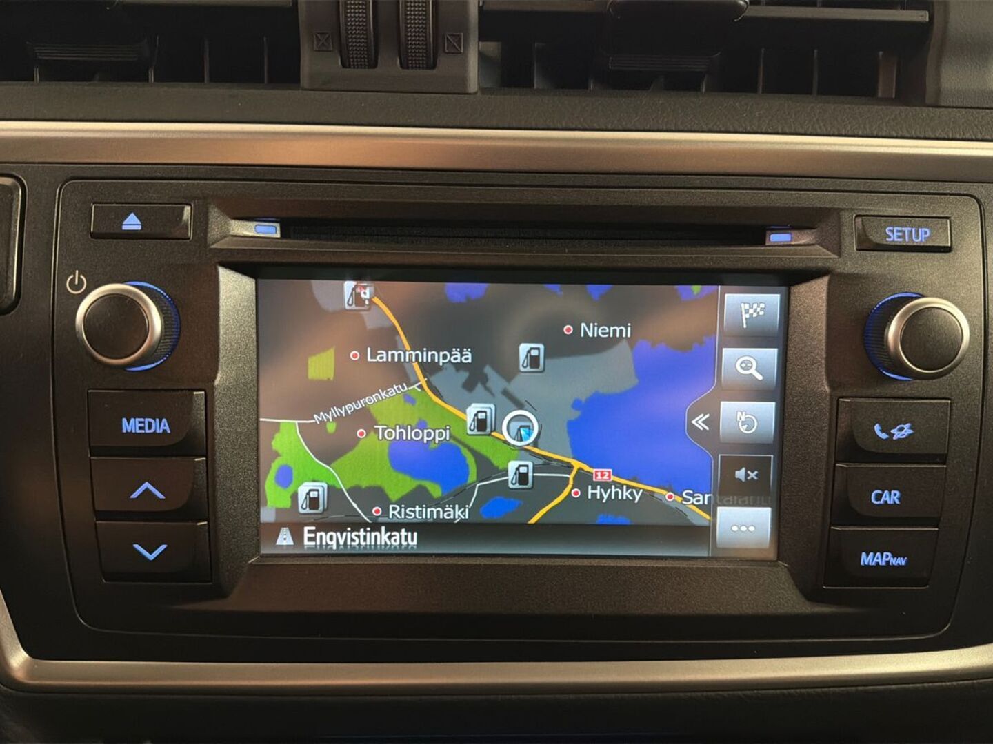 TOYOTA Auris 2015