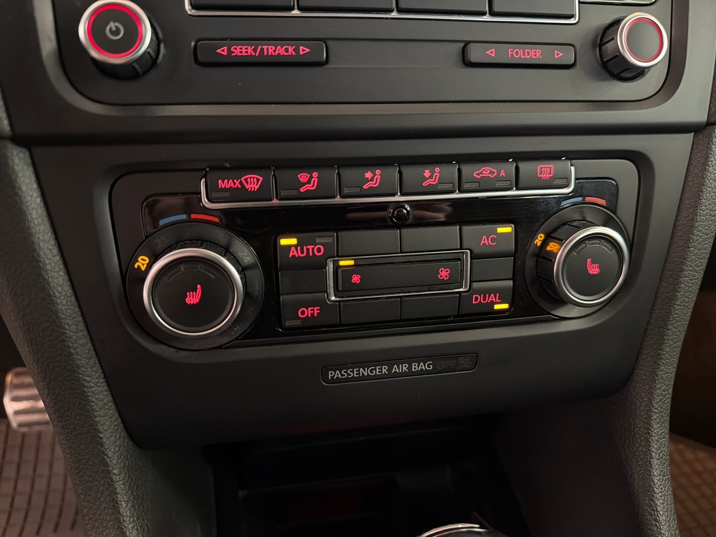 VOLKSWAGEN Golf 2010