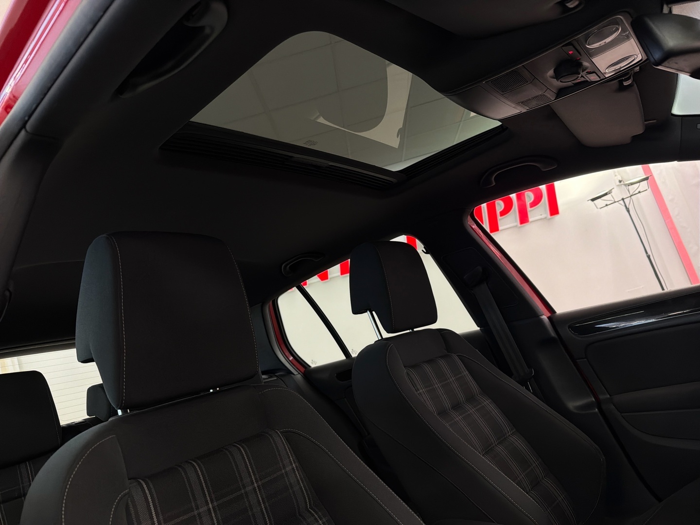 VOLKSWAGEN Golf 2010