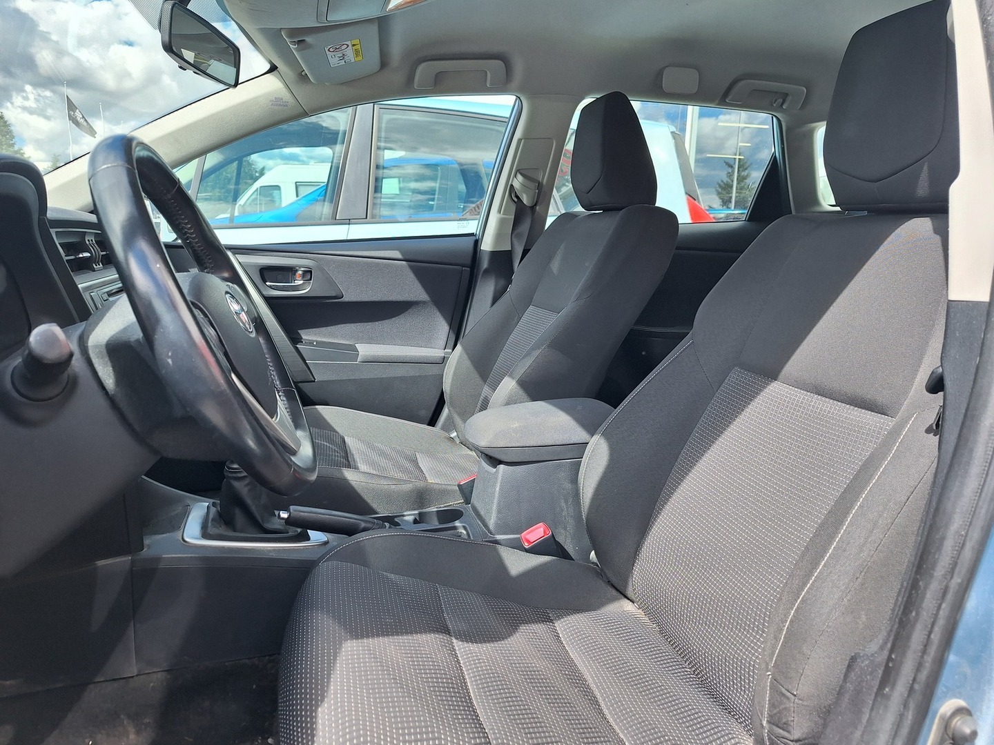 TOYOTA Auris 2013