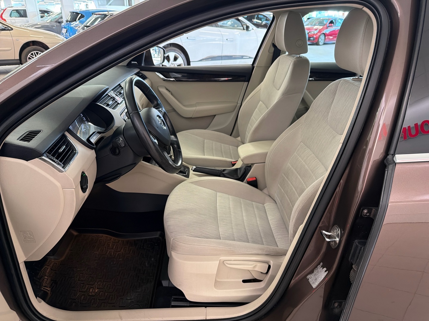 SKODA Octavia 2014