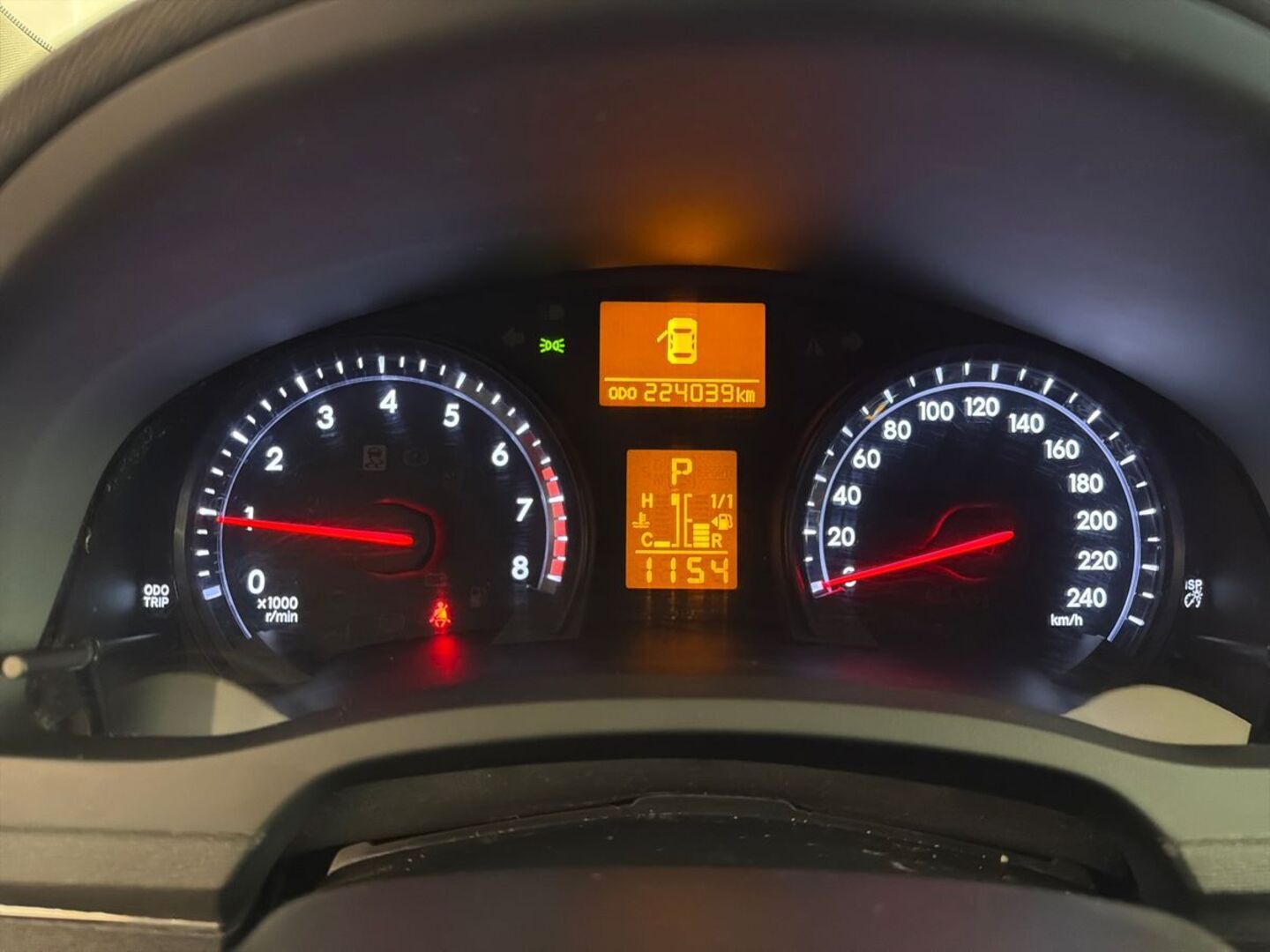 TOYOTA Avensis 2015