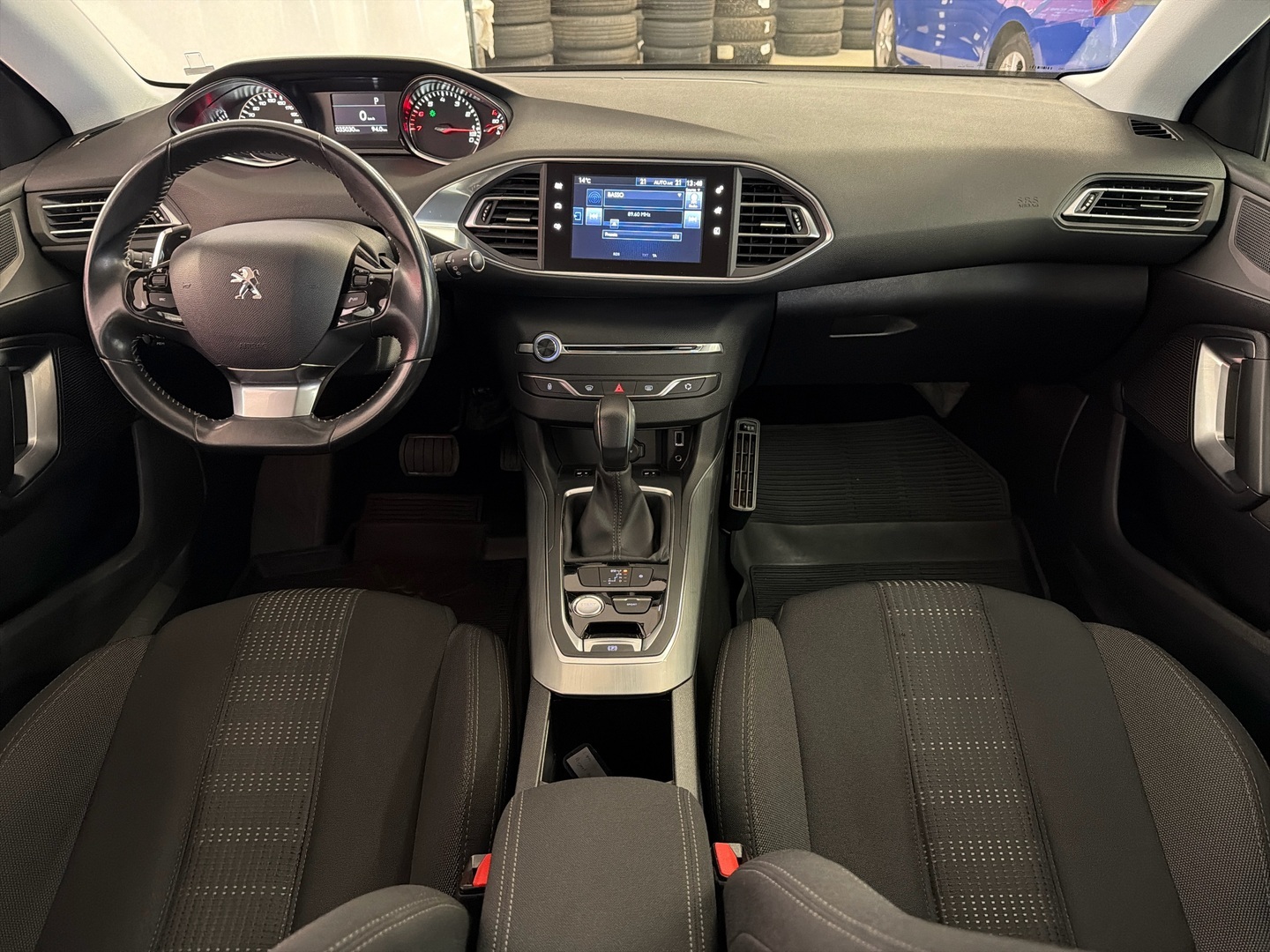 PEUGEOT 308 2015