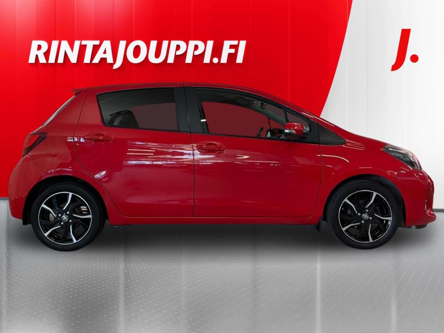 TOYOTA Yaris 2016