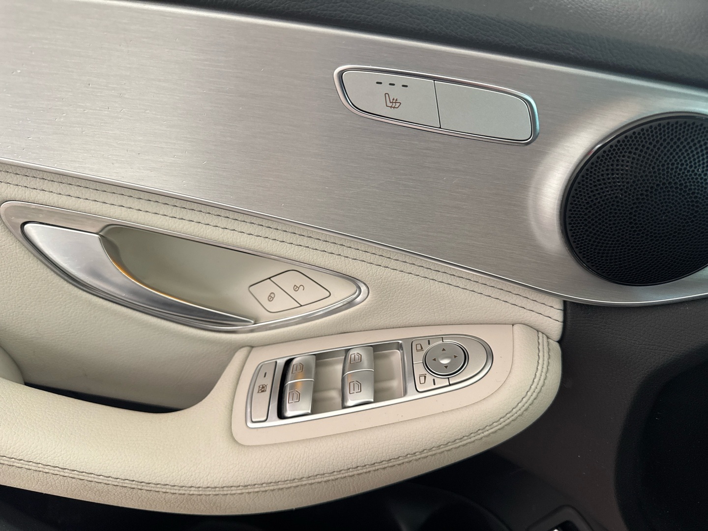 MERCEDES-BENZ C 2016